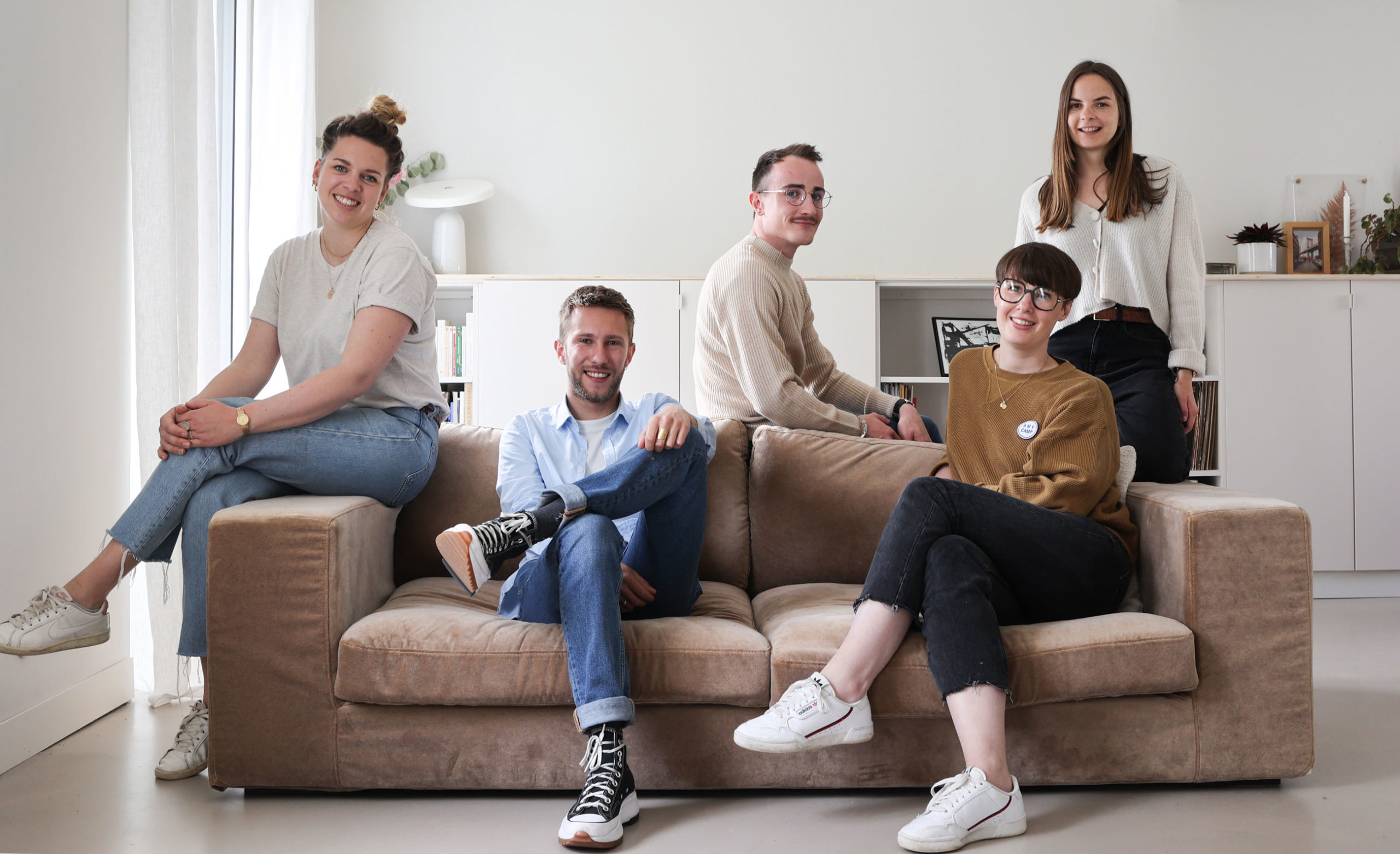 PHOTO-DE-GROUPE-min-couv